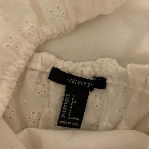 White floral crop top - Picture 2 of 3